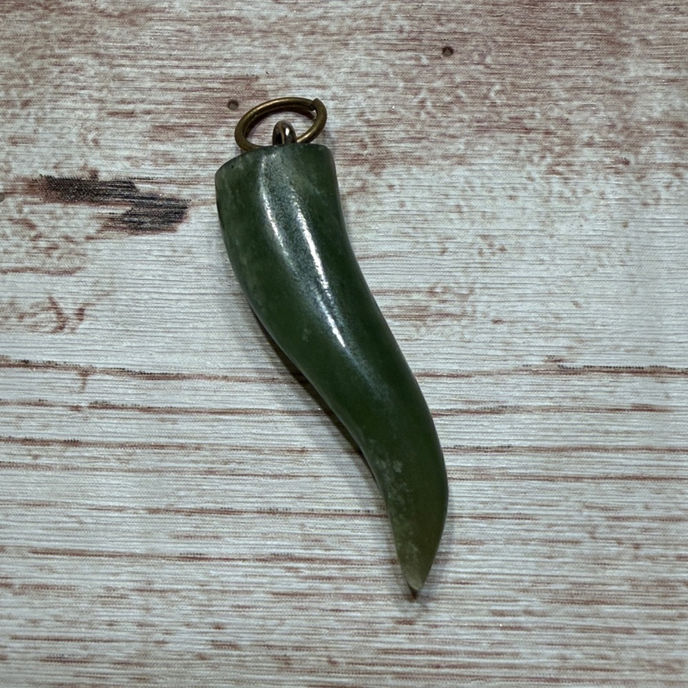 Vintage Jade Hand Carved Horn Tooth Victorian Art Deco Amulet Charm